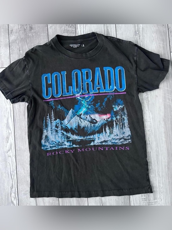 Abercrombie & Fitch Other - Abercrombie Graphic T-Shirt